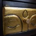 Balinesischer Nachtschrank, mit goldfarbenen Buddha-Augenmotiv, Nr.262