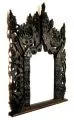 Kniglicher mit Schnitzereien verzierter Wandspiegel aus Thailand