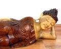 Ruheausstrahlender, liegender Buddha aus Bali, gro