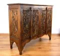 Massives Sideboard mit Rosenmuster, Nr.69
