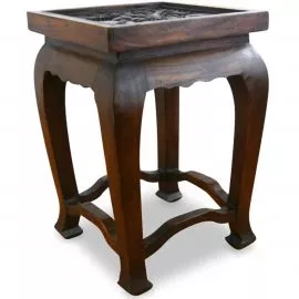Asiatischer Tisch mit Schnitzerei, 50 cm hoch (Braun)