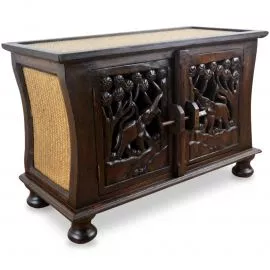 Geschwungenes  Rattansideboard mit Elefantenschnitzerei  Nr.44